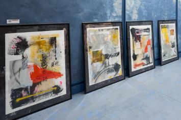 Современные постеры Стенд Ампир Декор и Mallers Артдом 2024